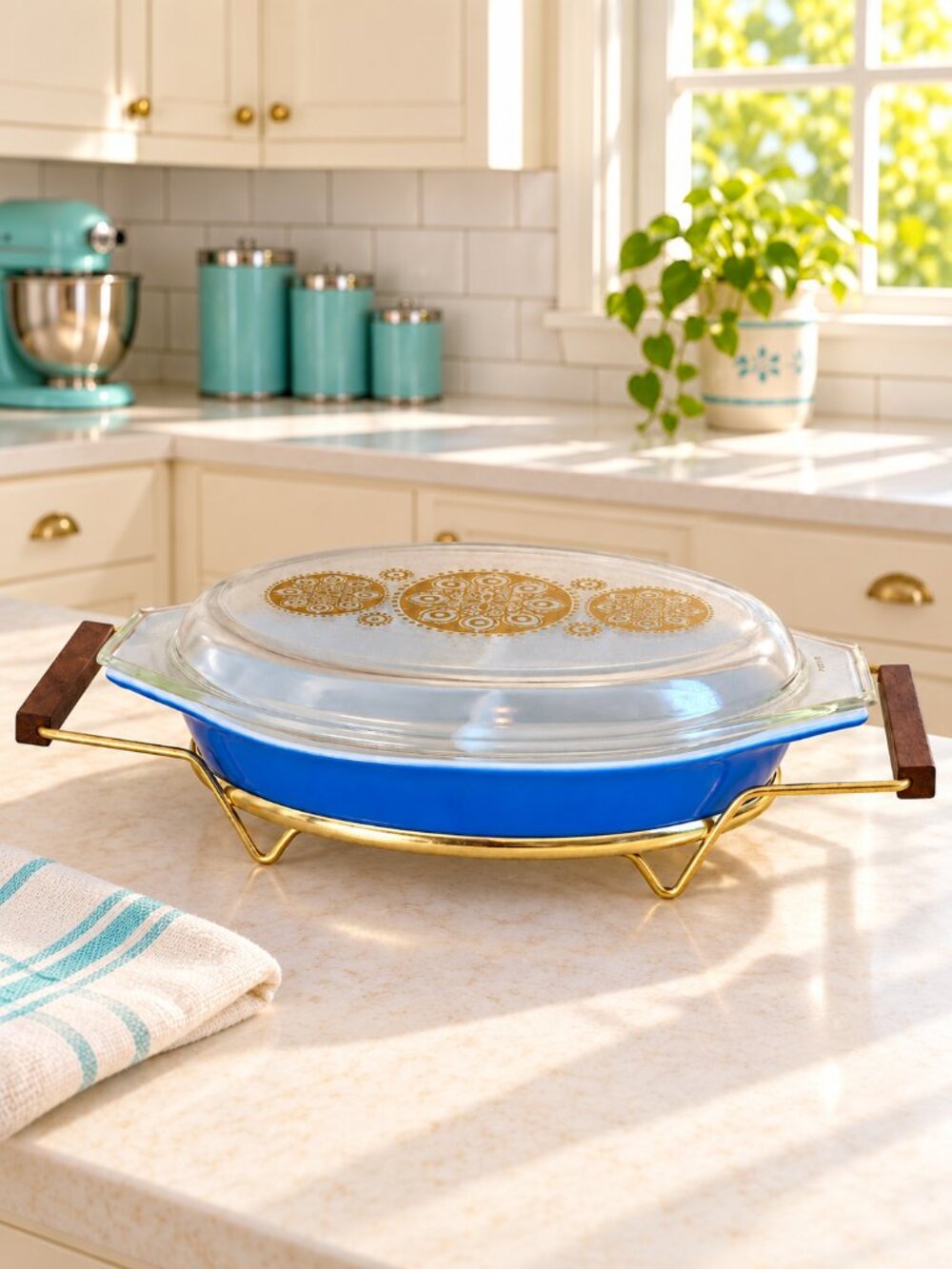 1961 Pyrex Royal Blue Divided Casserole Dish Gilt Lid Wooden Tray #063 1.5 QT